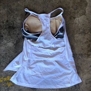 Lulu Lemon tank w/built in bra s/m